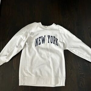 brandy melville new york sweatshirt - one size